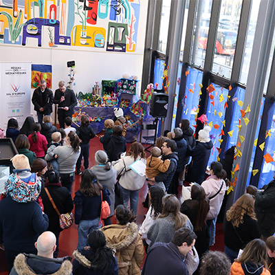 L’exposition « lisez haut matelots » a démarré en beauté à la médiathèque du Val d’Europe